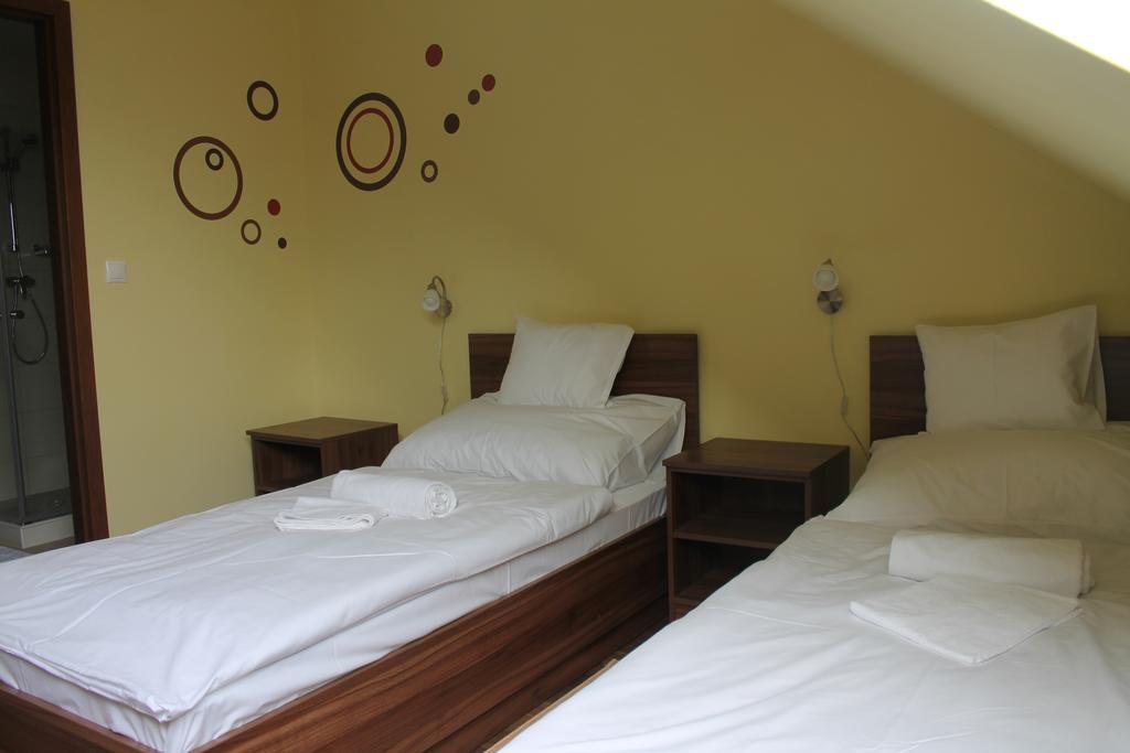 غيور Potkerek Motel الغرفة الصورة
